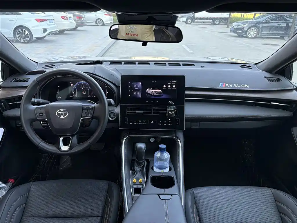 Toyota Avalon — миниатюра 5