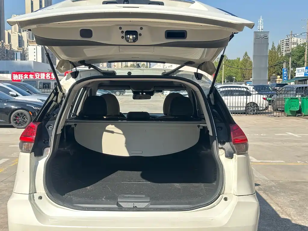 Nissan X-Trail — миниатюра 9