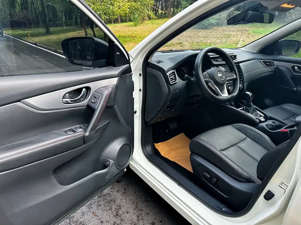 Nissan Qashqai — миниатюра 7