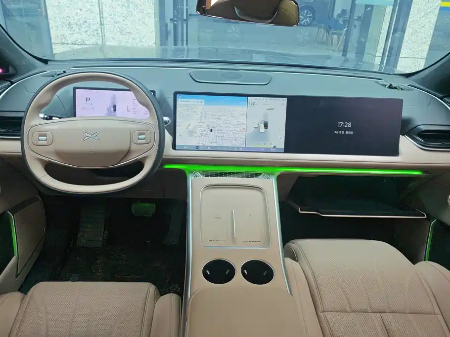 XPeng G9 — миниатюра 12