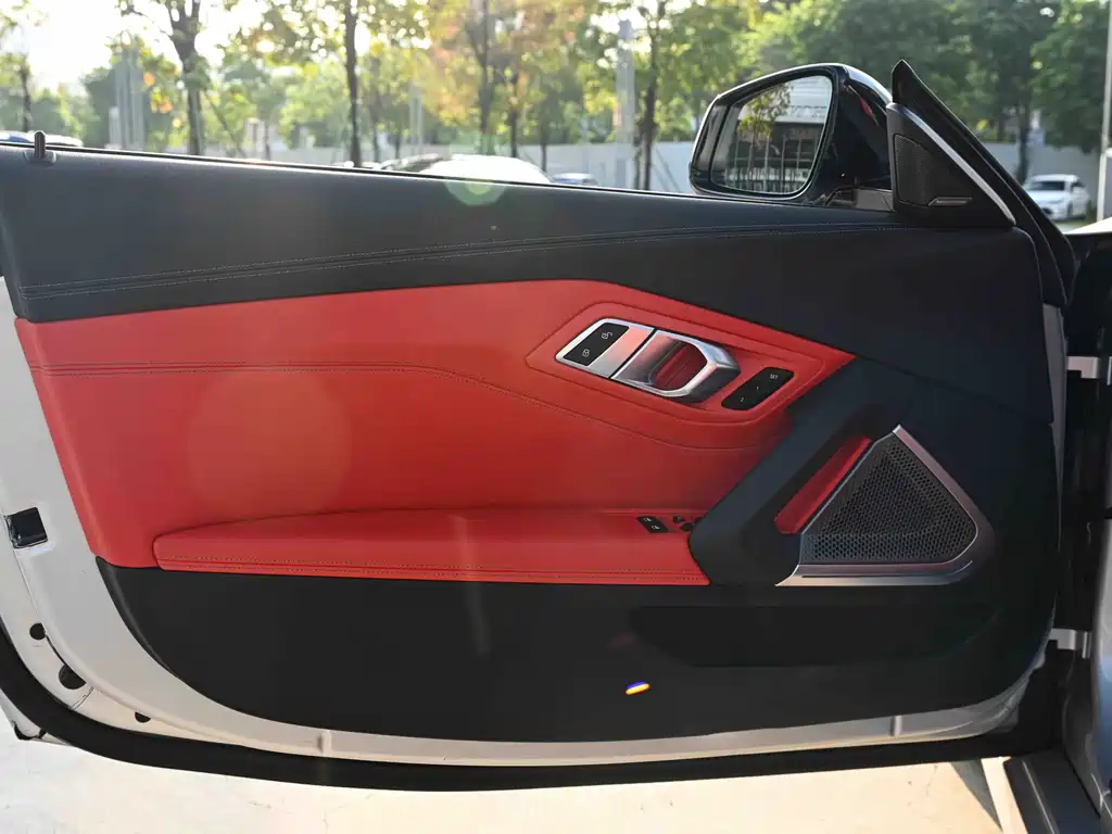 BMW Z4 — миниатюра 8