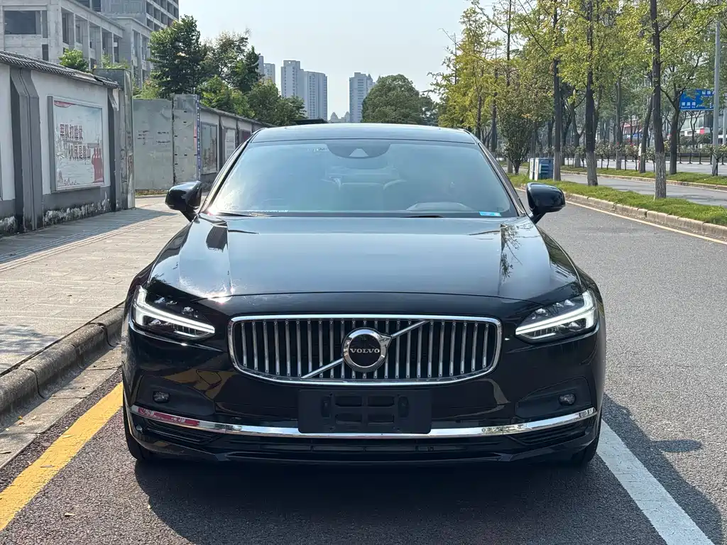 Volvo S90 — миниатюра 2