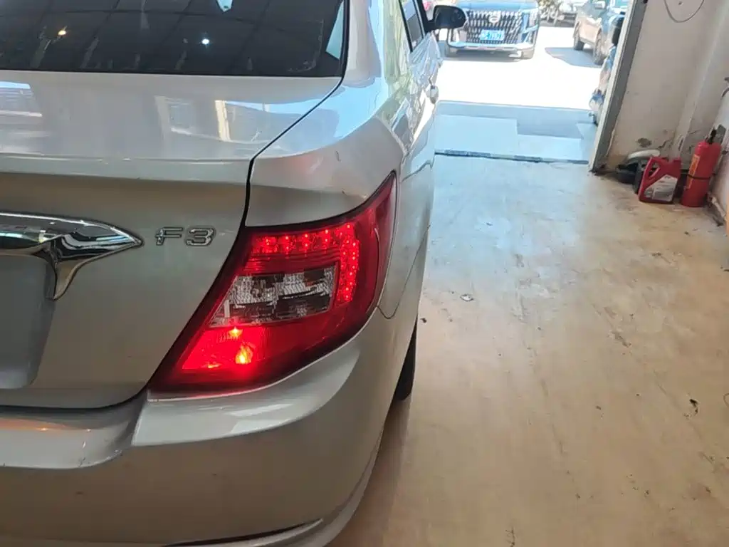 BYD F3 — миниатюра 8