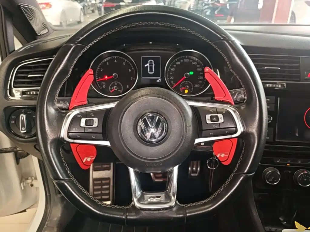 Volkswagen Golf — миниатюра 11
