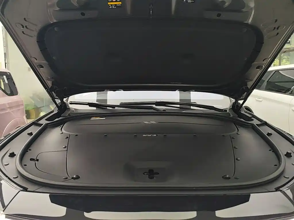 Li Auto Li ONE — миниатюра 20