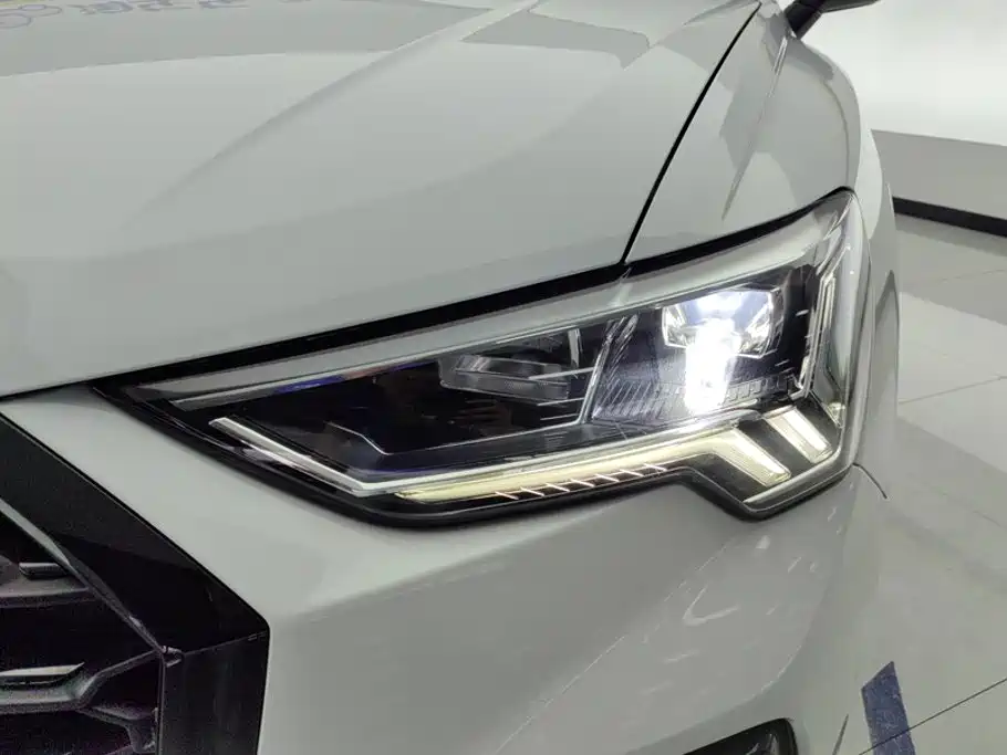 Audi Q3 Sportback — миниатюра 5