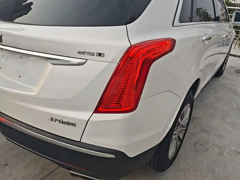 Cadillac XT5 — миниатюра 8