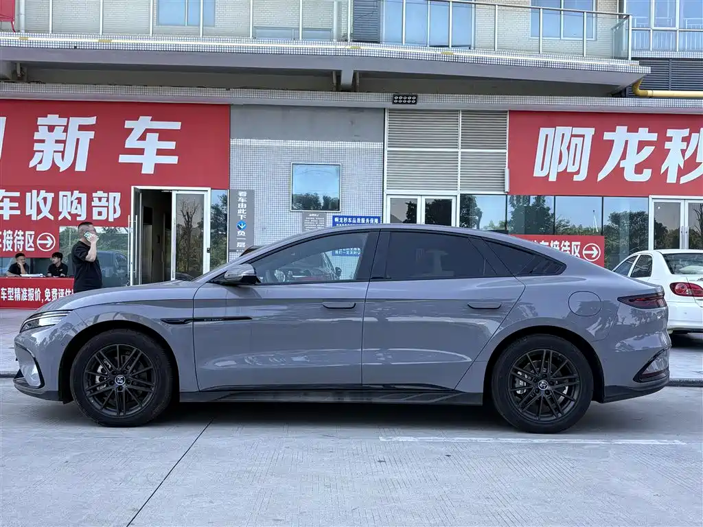 BYD Han — миниатюра 3