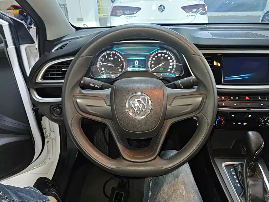 Buick Excelle — миниатюра 11