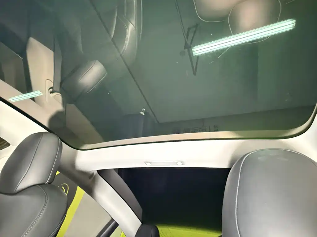Tesla Model 3 — миниатюра 19