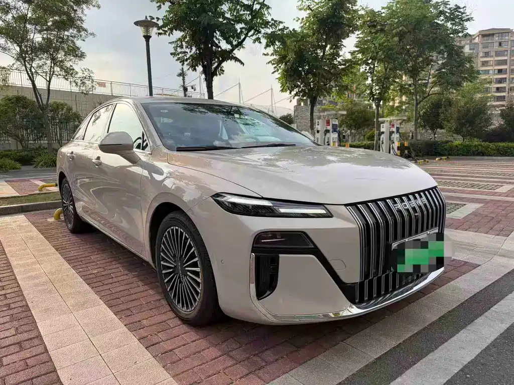 Roewe 荣威M7 DMH 2025