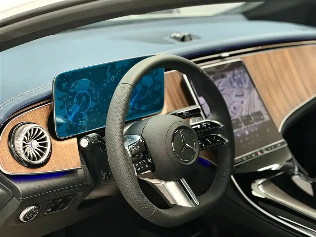 Mercedes-Benz EQE 2025 500 4MATIC