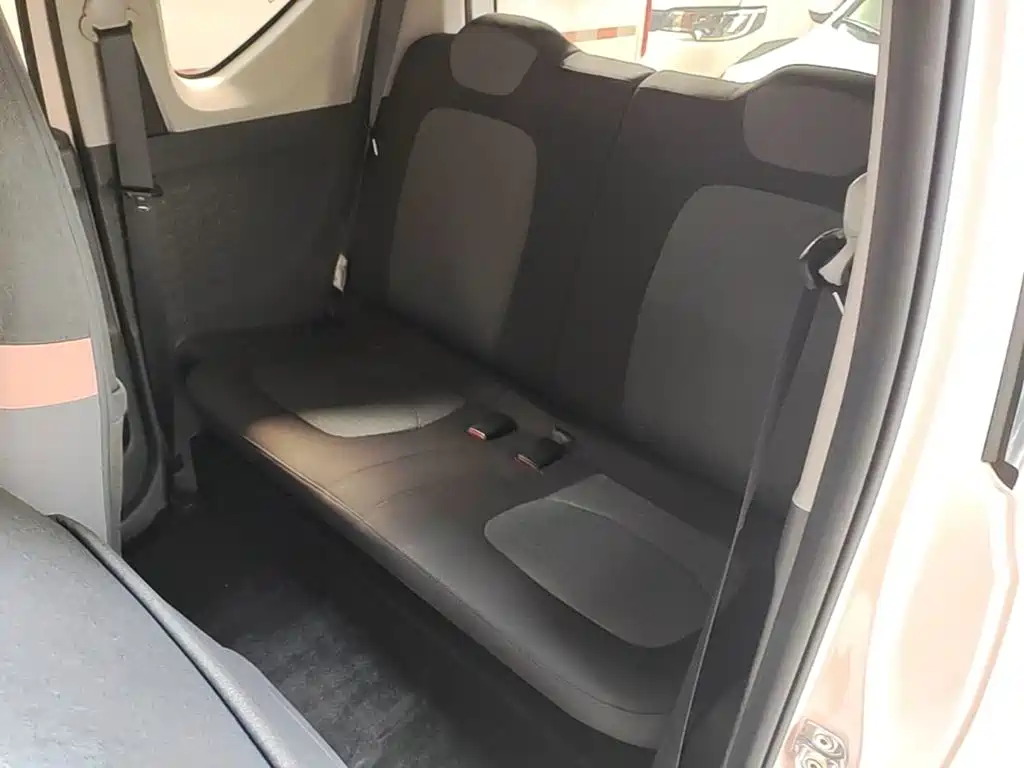 Wuling MINIEV — миниатюра 17