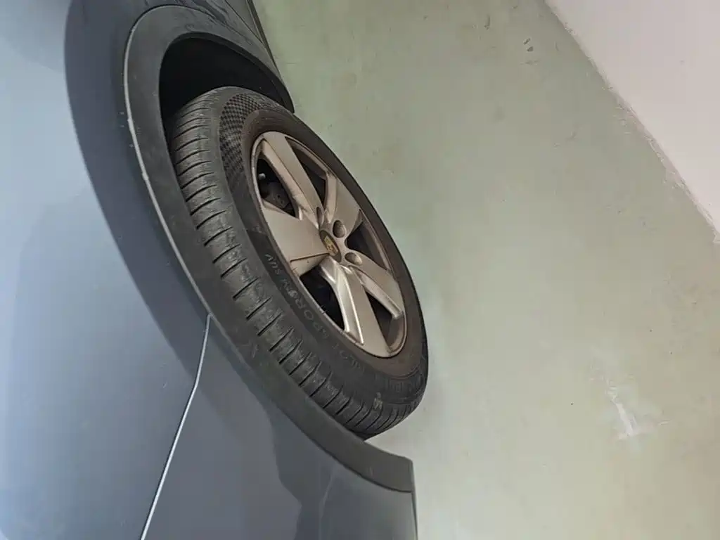 Porsche Cayenne — миниатюра 23