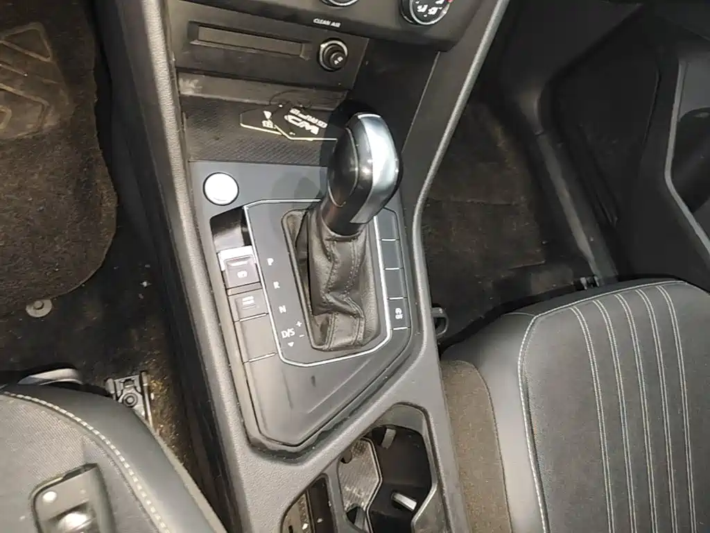 Volkswagen Tiguan L — миниатюра 14