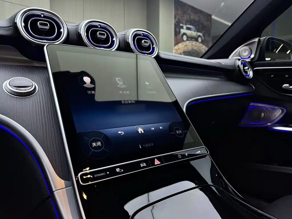 Mercedes-Benz C-Class — миниатюра 13