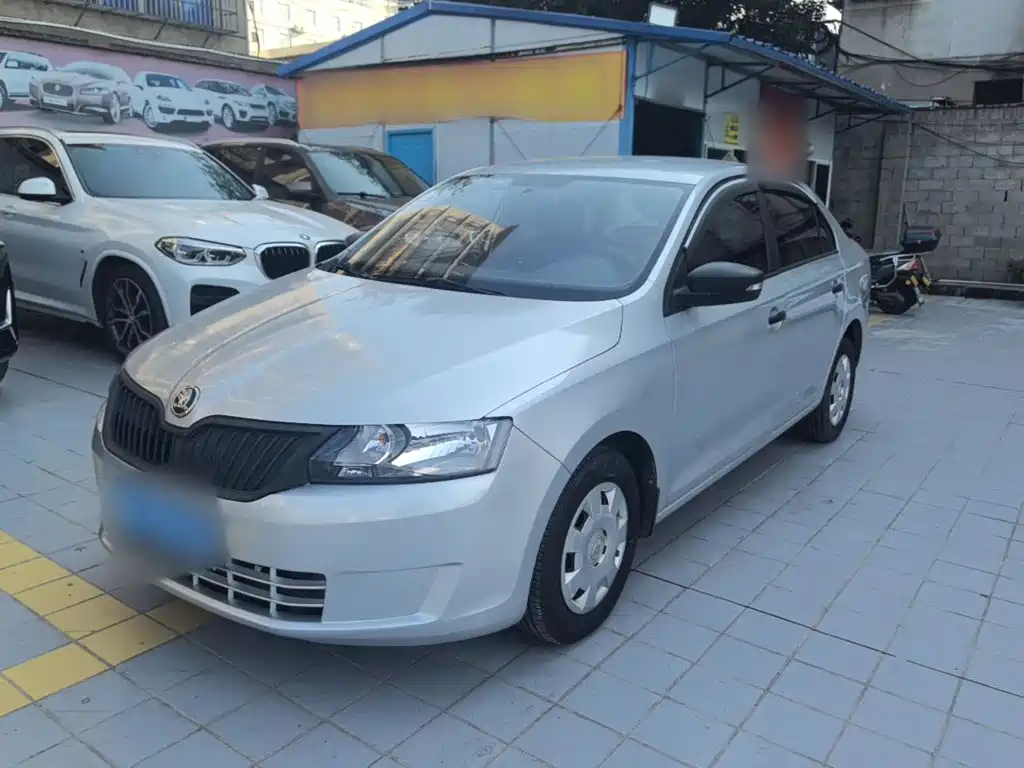 Skoda Rapid — миниатюра 2