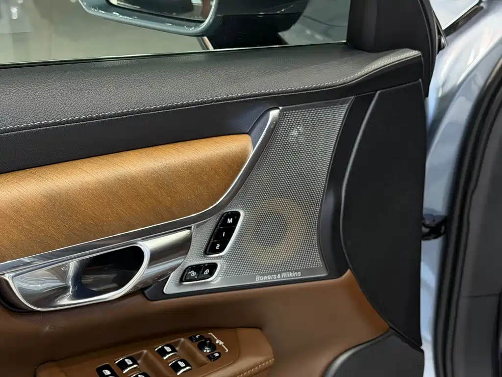 Volvo S90 — миниатюра 6