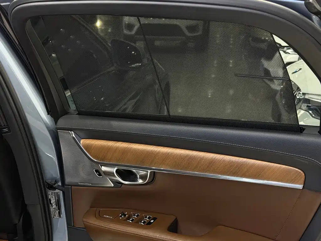 Volvo S90 — миниатюра 18