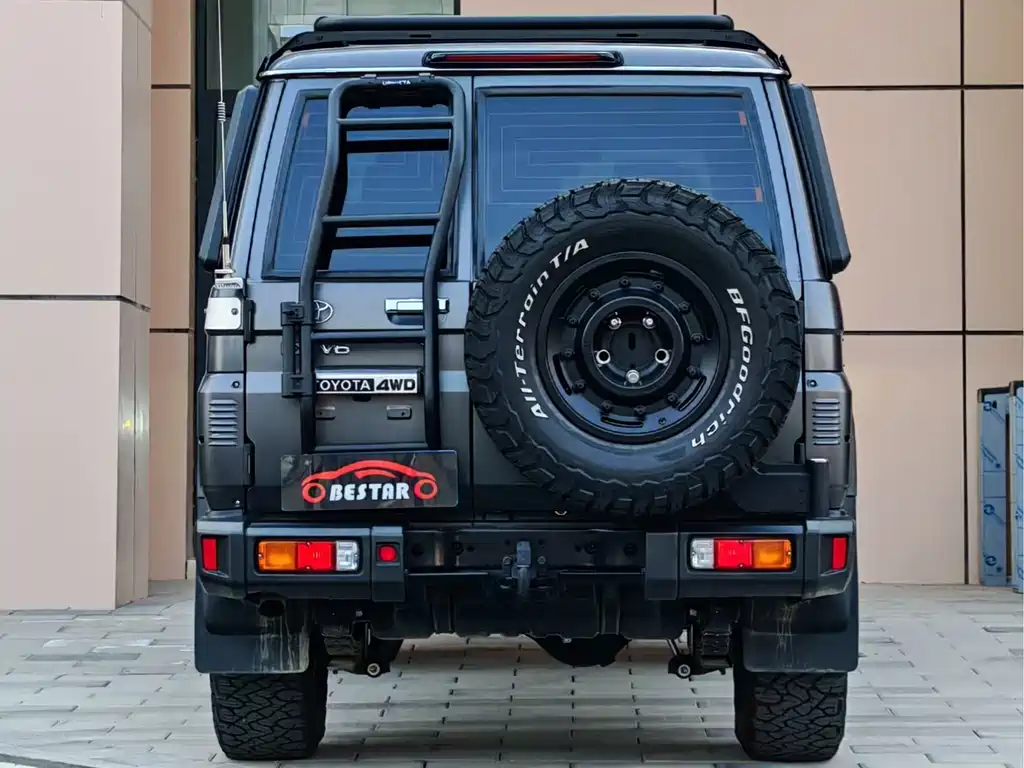 Toyota Land Cruiser — миниатюра 3