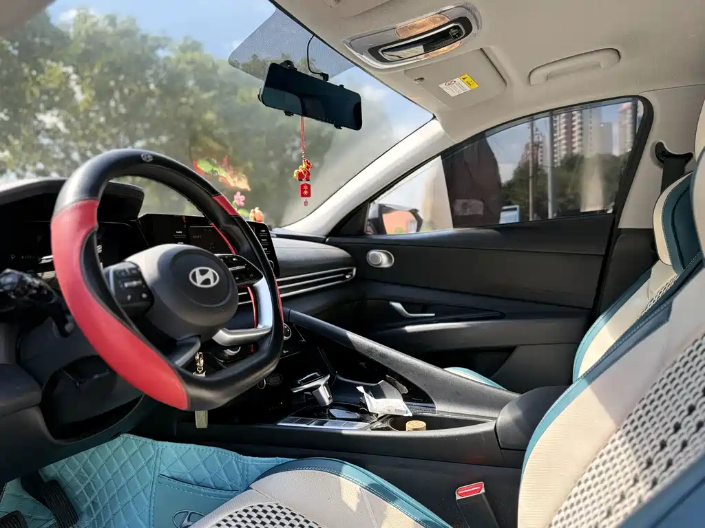 Hyundai Elantra — миниатюра 19