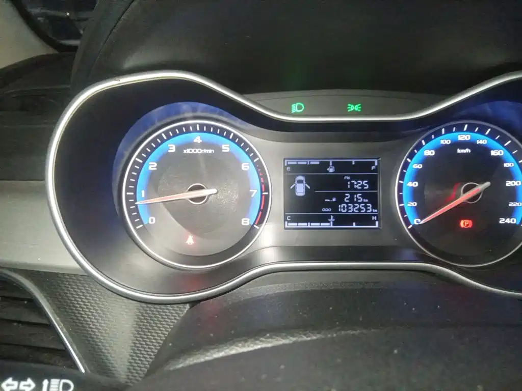 Geely Vision — миниатюра 12