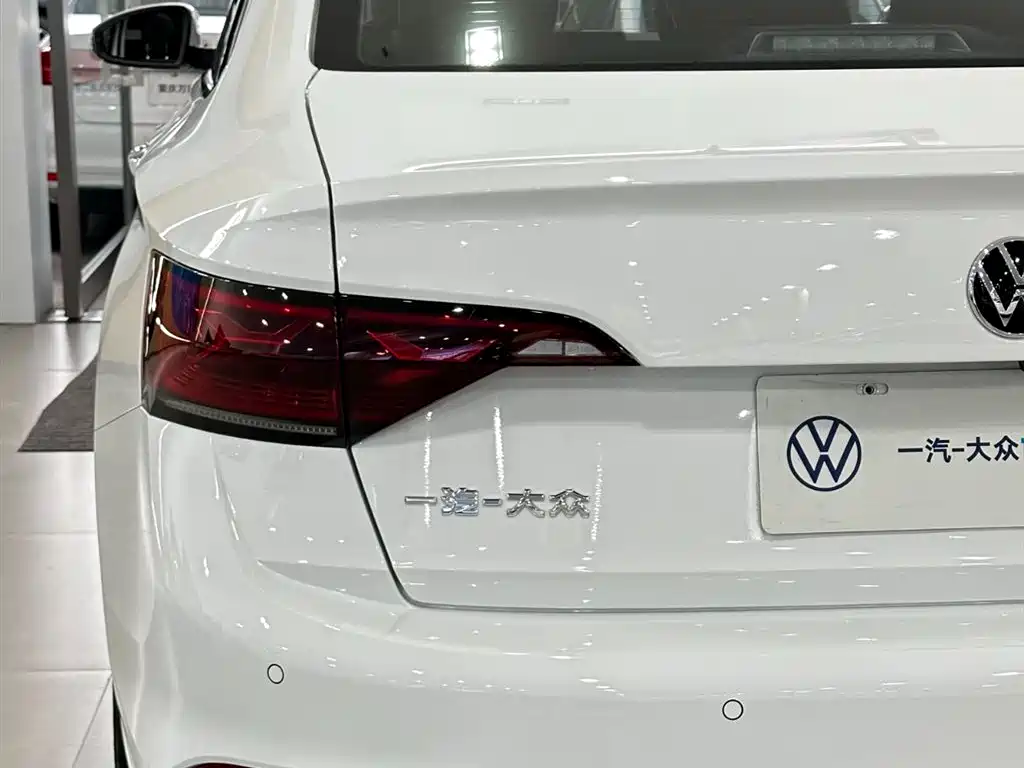 Volkswagen Sagitar — миниатюра 15