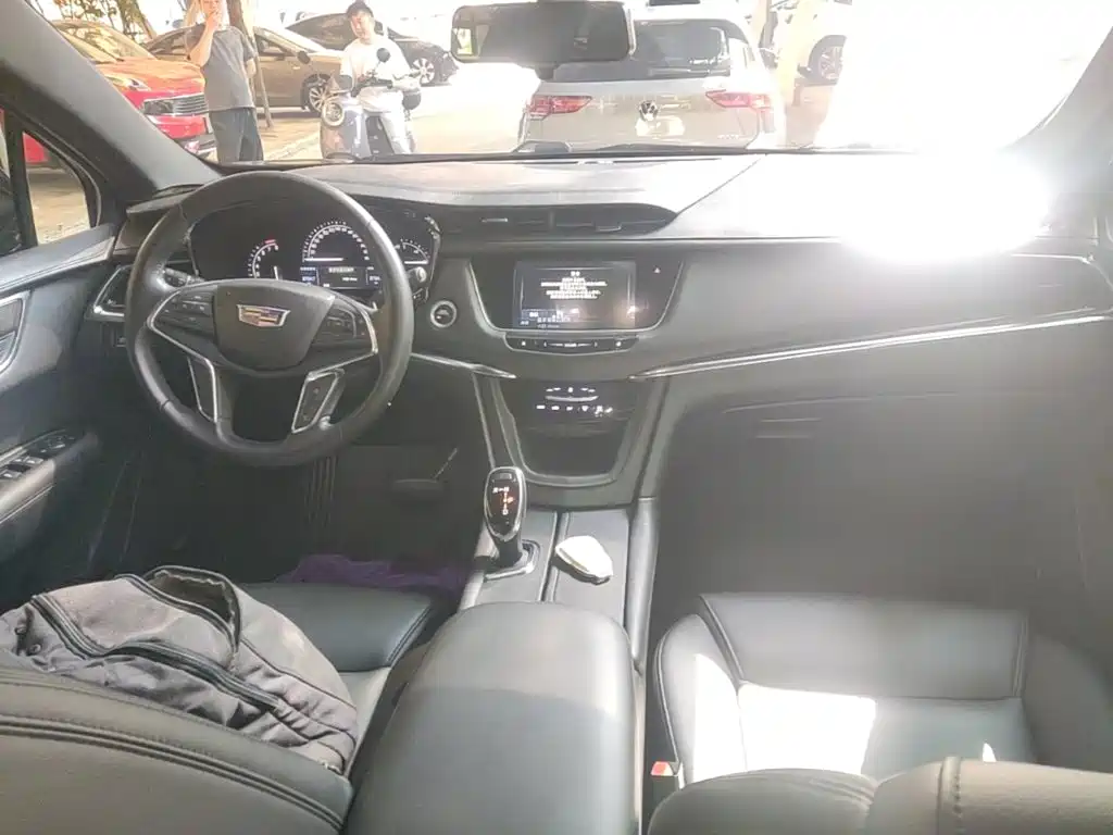 Cadillac XT5 — миниатюра 10
