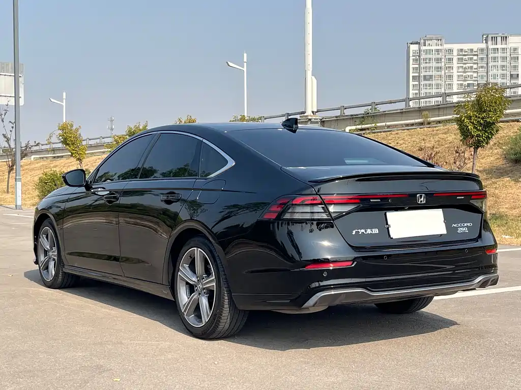 Honda Accord — миниатюра 31