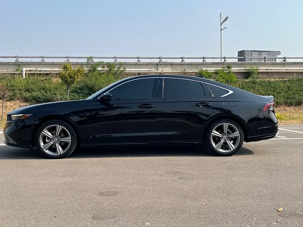Honda Accord — миниатюра 27