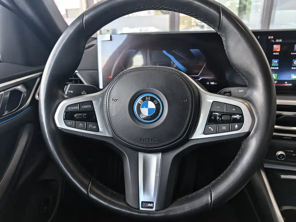 BMW i4 — миниатюра 12