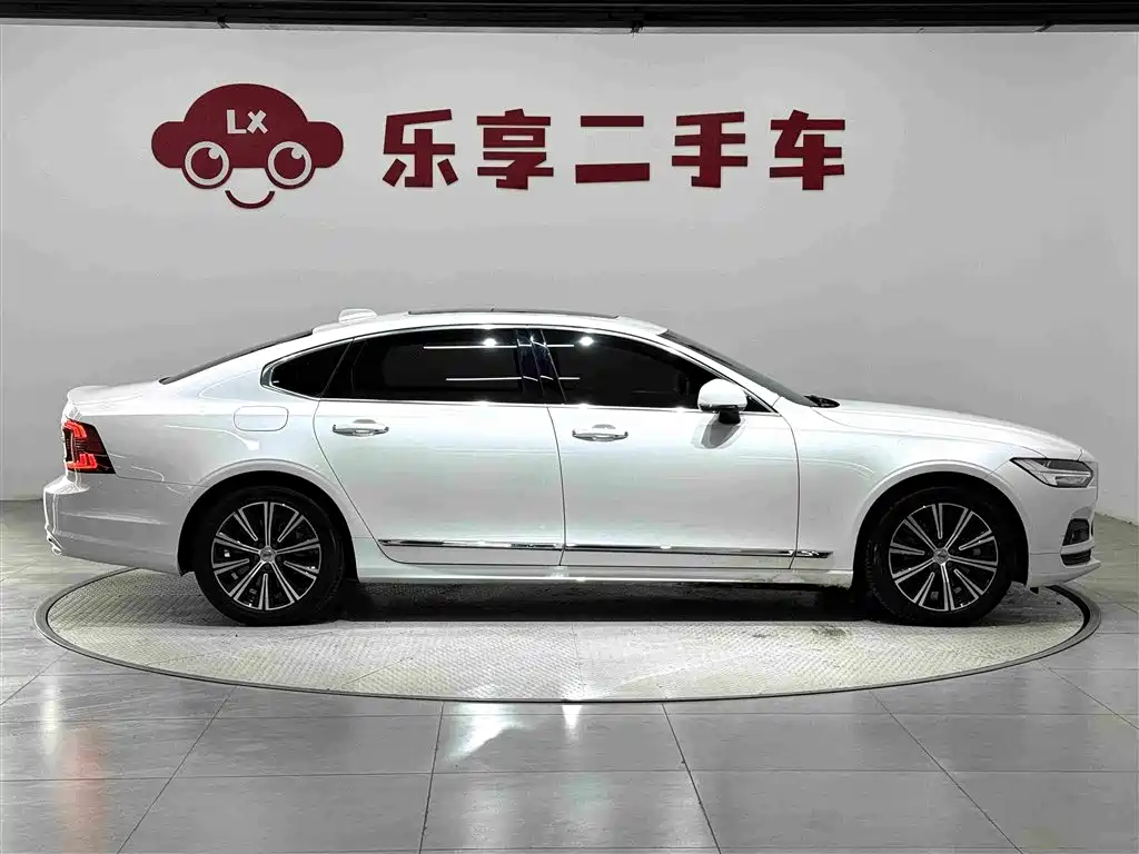 Volvo S90 — миниатюра 6