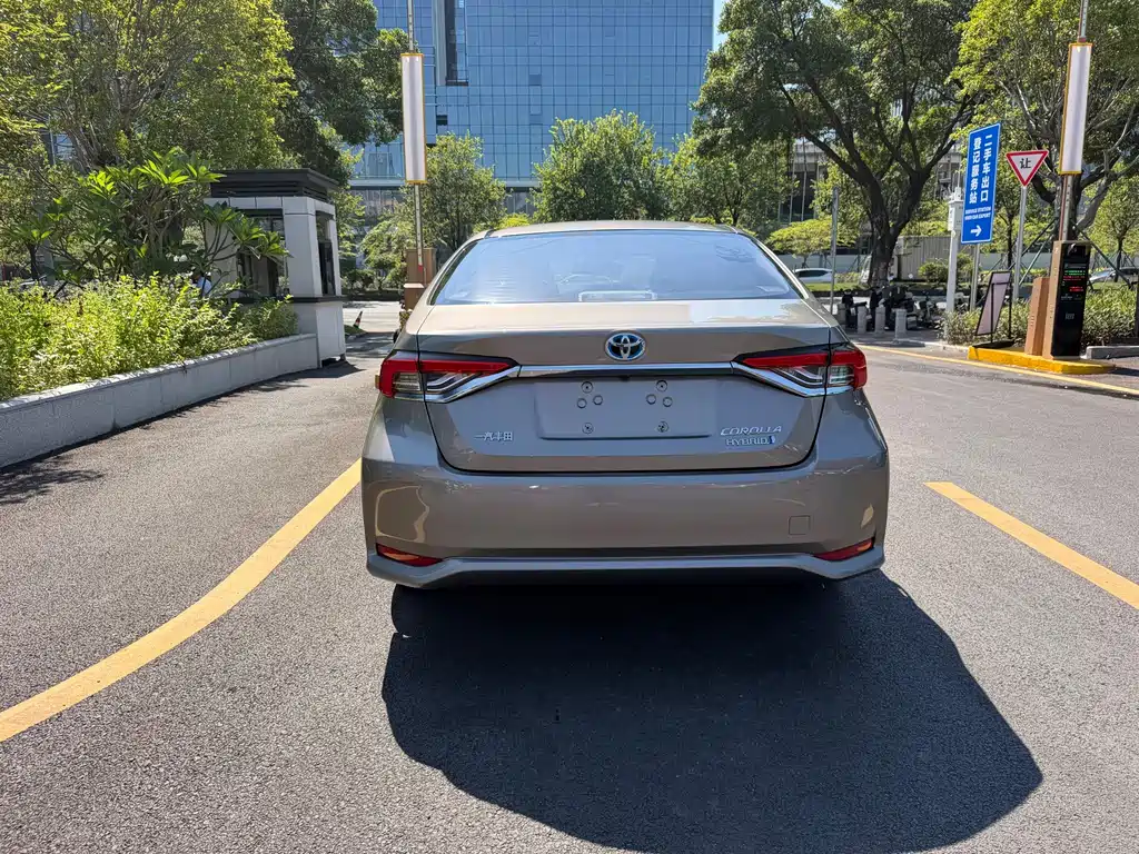 Toyota Corolla — миниатюра 5