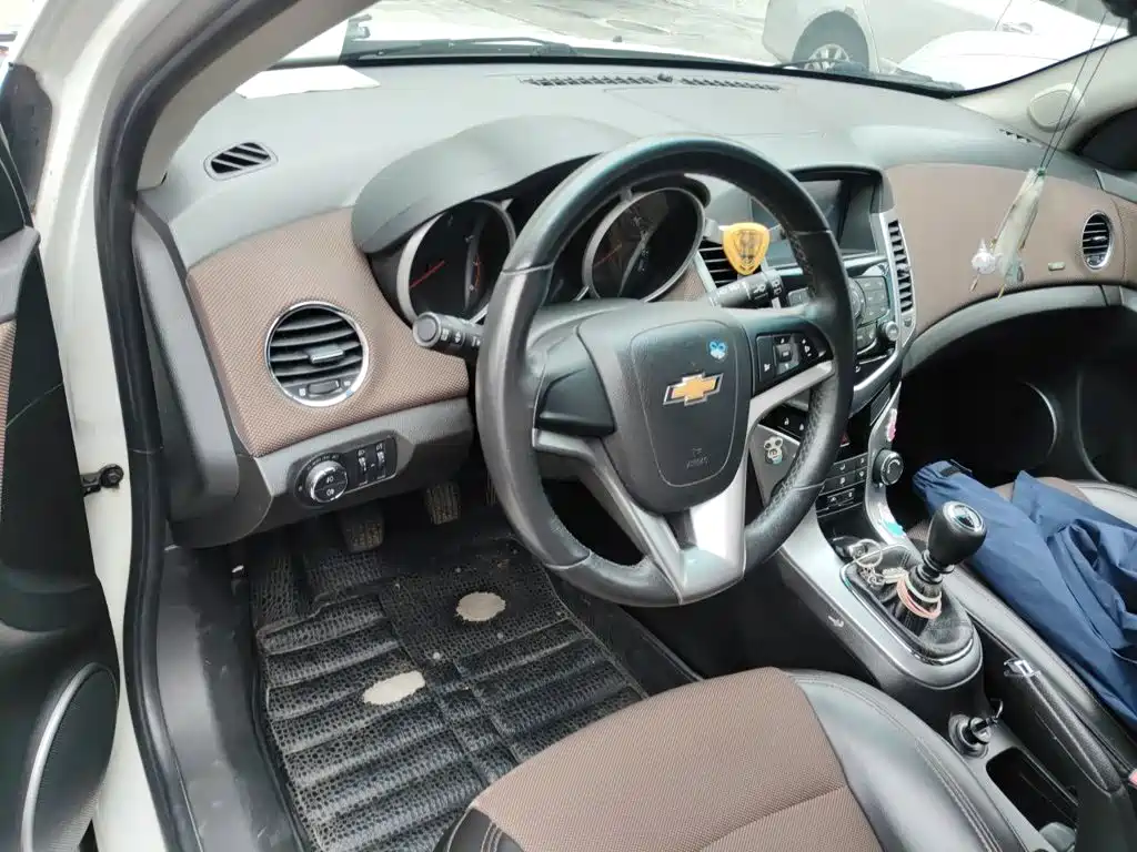Chevrolet Cruze — миниатюра 11