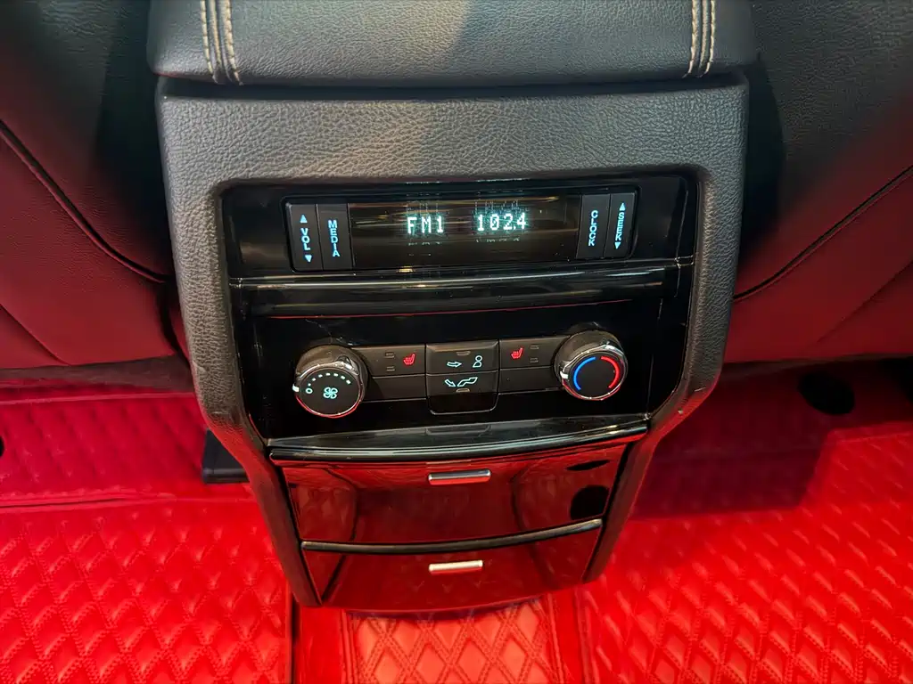 Ford Edge — миниатюра 16