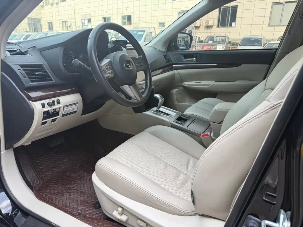 Subaru Outback 2012 2.5i Luxury