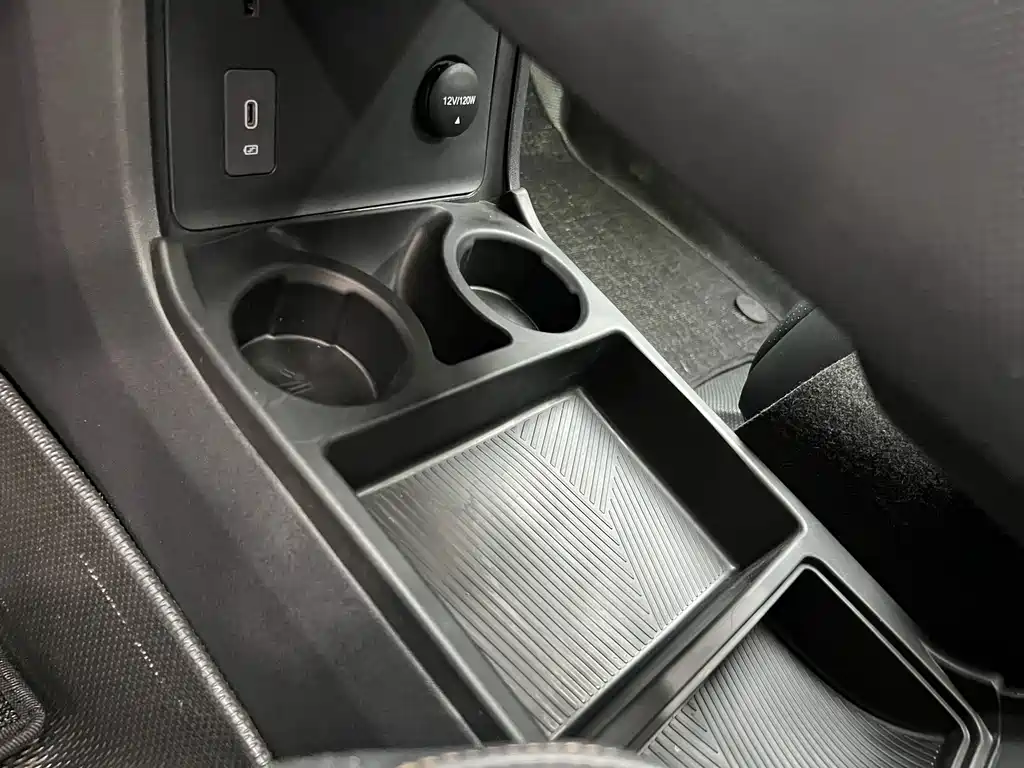 Toyota bZ3X — миниатюра 11