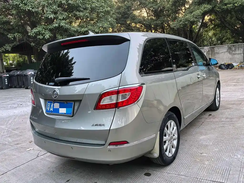 Buick GL8 — миниатюра 7