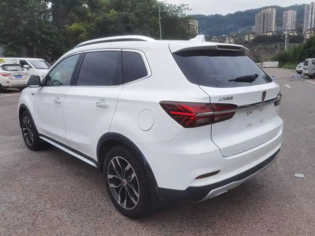 Roewe RX5 — миниатюра 6