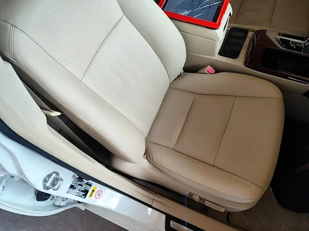 Toyota Camry — миниатюра 25