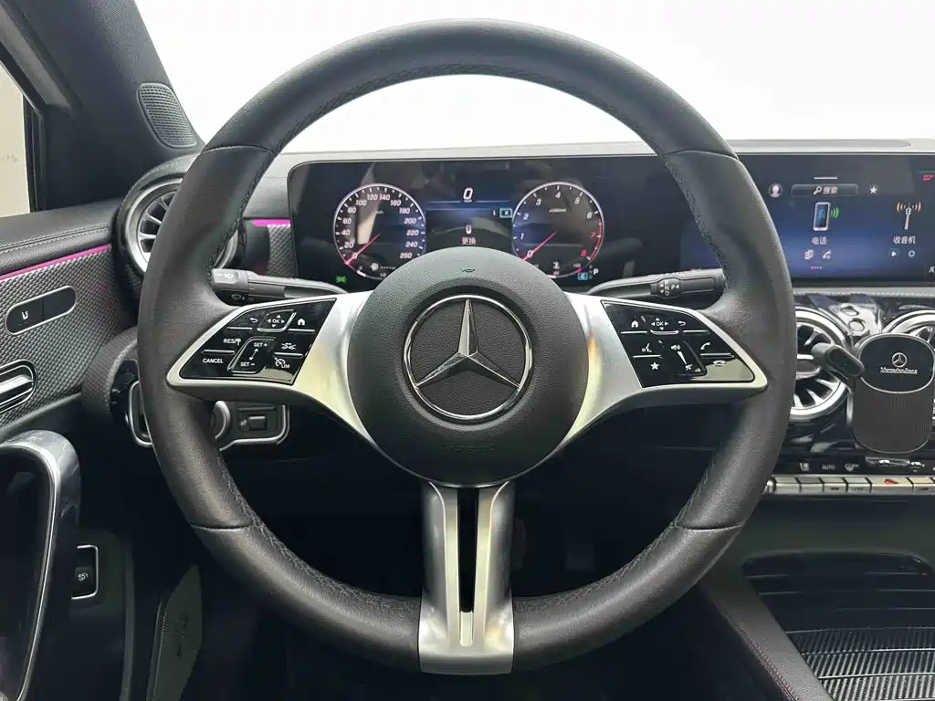 Mercedes-Benz A-Class — миниатюра 16