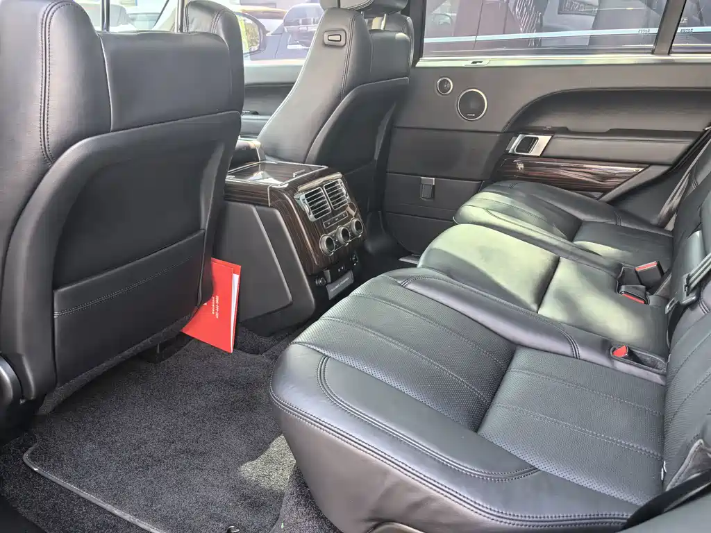 Land Rover Range Rover — миниатюра 12