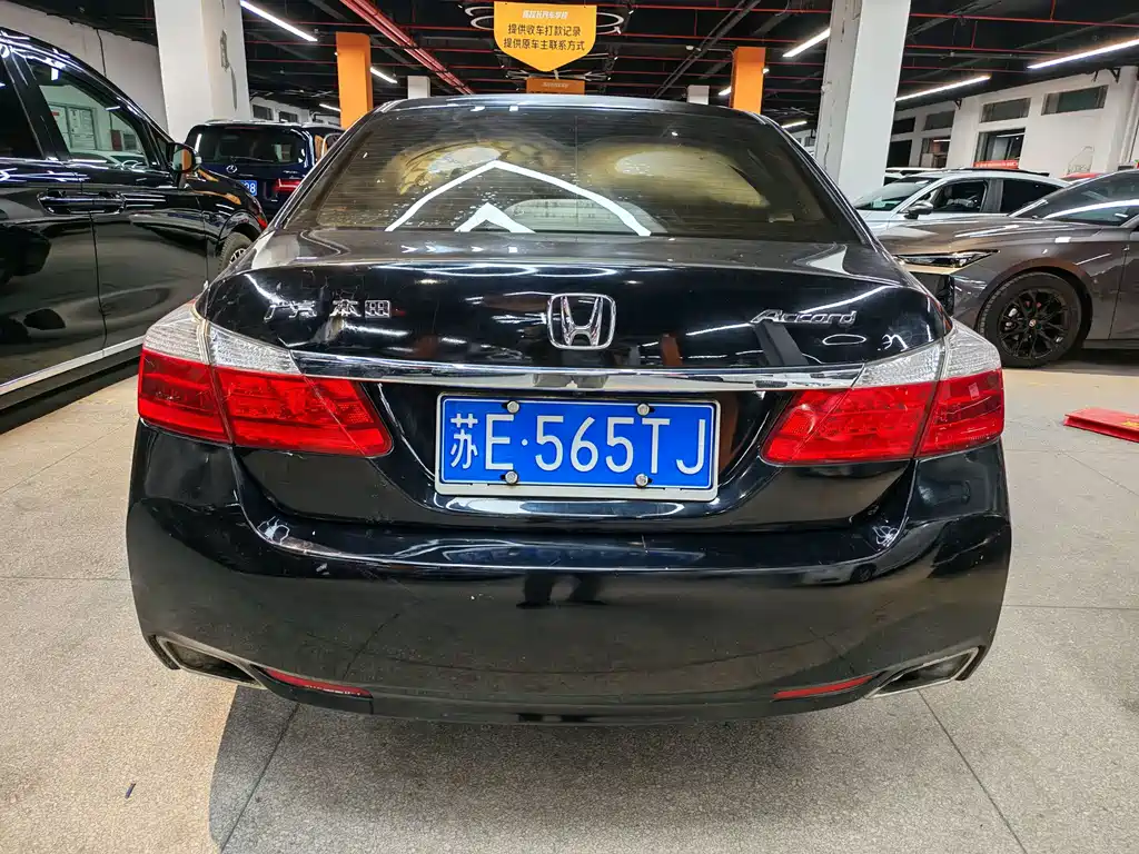 Honda Accord — миниатюра 12