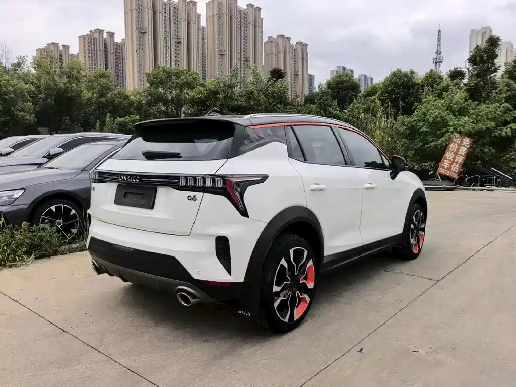 Lynk & Co 06 — миниатюра 7