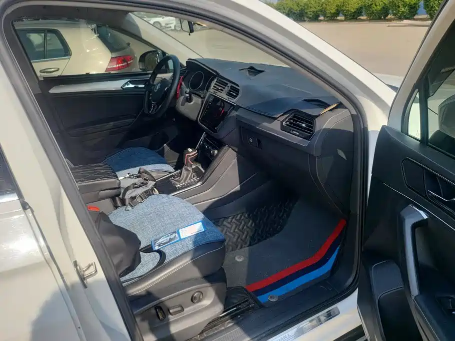 Volkswagen Tiguan L — миниатюра 8