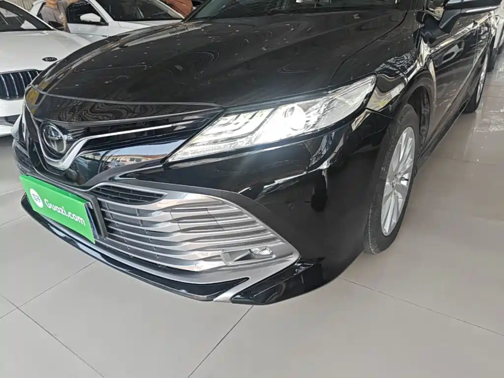 Toyota Camry — миниатюра 24