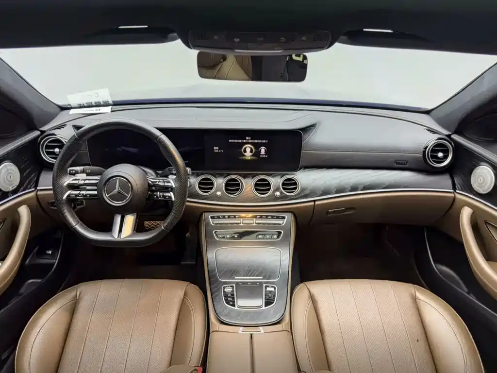Mercedes-Benz E-Class (Import) — миниатюра 5