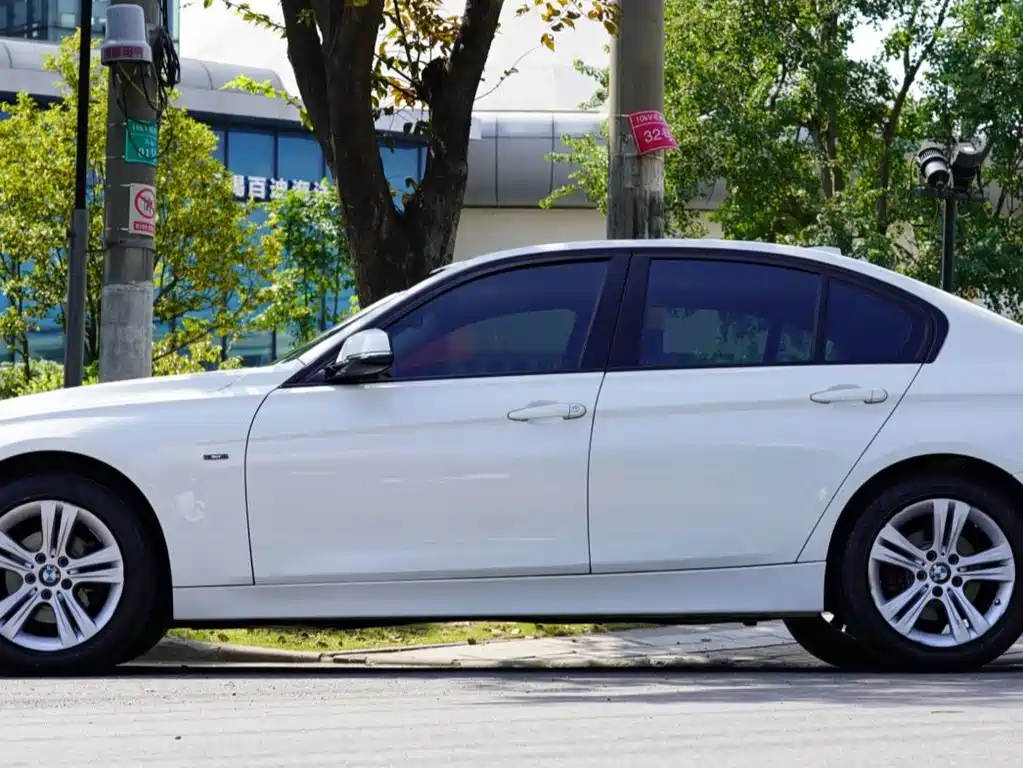 BMW 3 Series (Import) — миниатюра 2