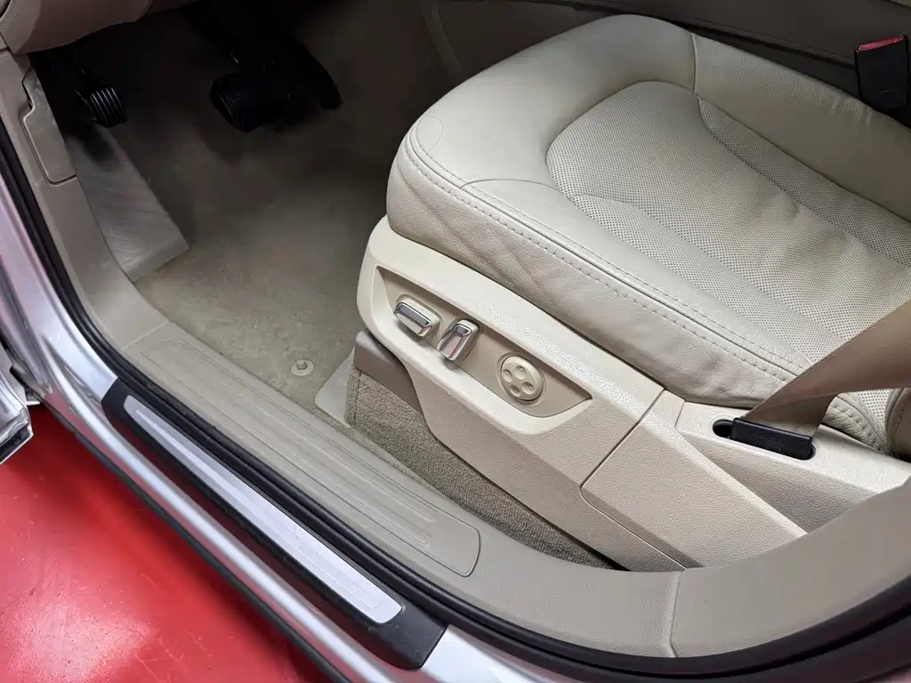 Audi Q7 — миниатюра 18