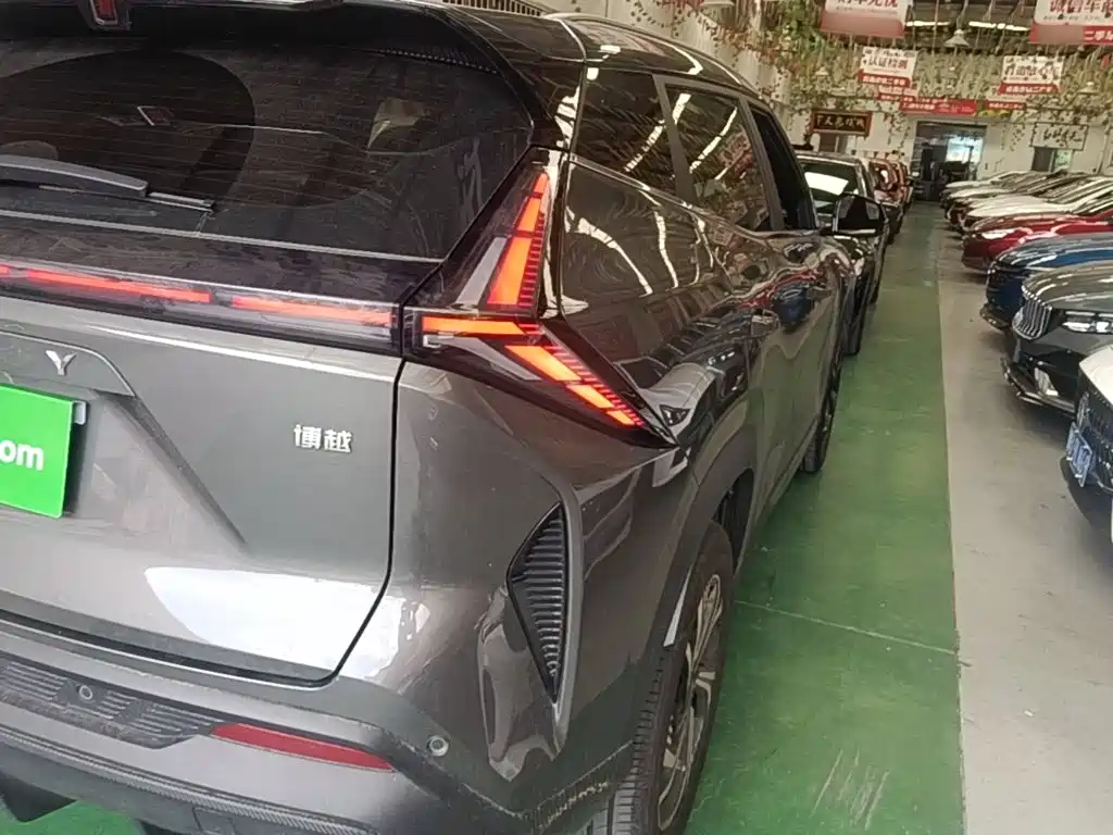 Geely Boyue — миниатюра 8